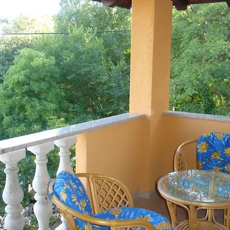 Apartment In Silo/insel Krk 13442