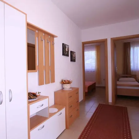 In - Insel Krk 13442 Šilo